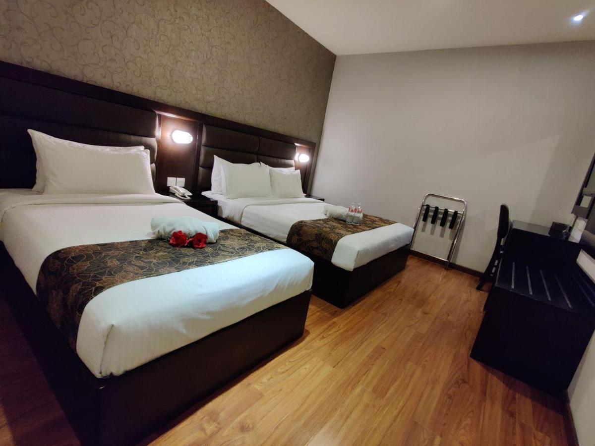 Castello Hotel Kulai Buitenkant foto