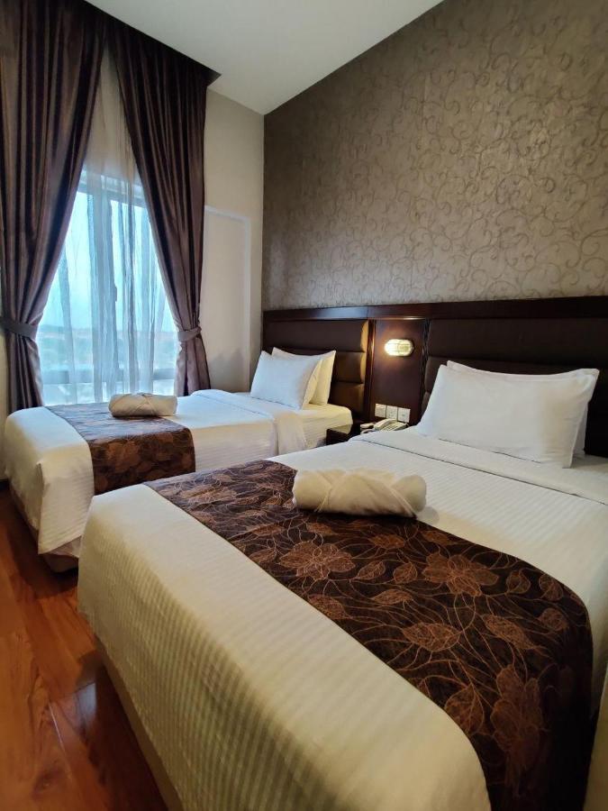 Castello Hotel Kulai Buitenkant foto