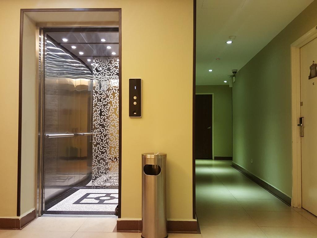 Castello Hotel Kulai Buitenkant foto